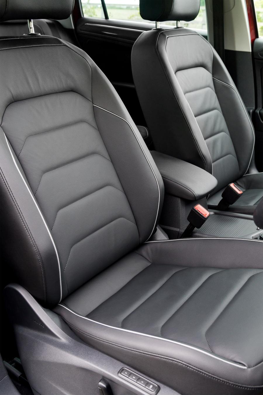 Детали интерьера Volkswagen Tiguan 2016 года  (UK) (фото 37 из 40)